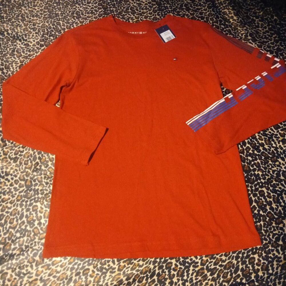 NWT Tommy Hilfiger Youth Long Sleeve Graphic Tee